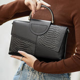 PU Leather Alligator-Pattern Flap Crossbody Bag